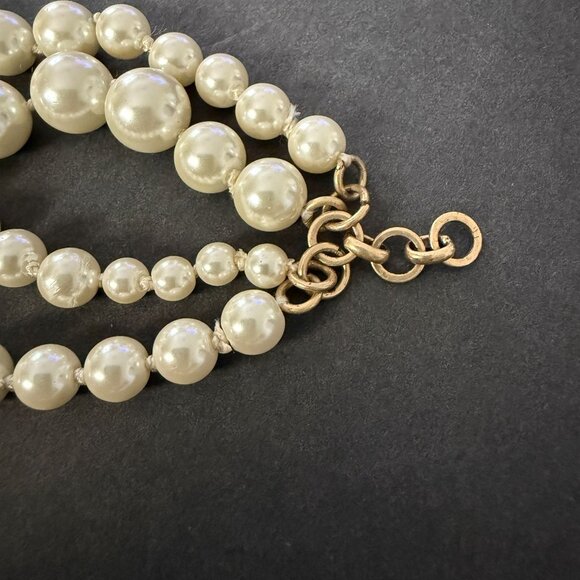 J Crew Twisted Hammock 4 Strand Faux Pearl Bracelet Gold-Tone Clasp - Picture 8 of 10